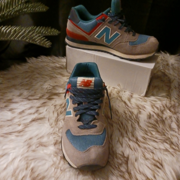 New Balance Other - New Balance Men's ML574 Out East Collection Classic Running Sneaker sz 9.5